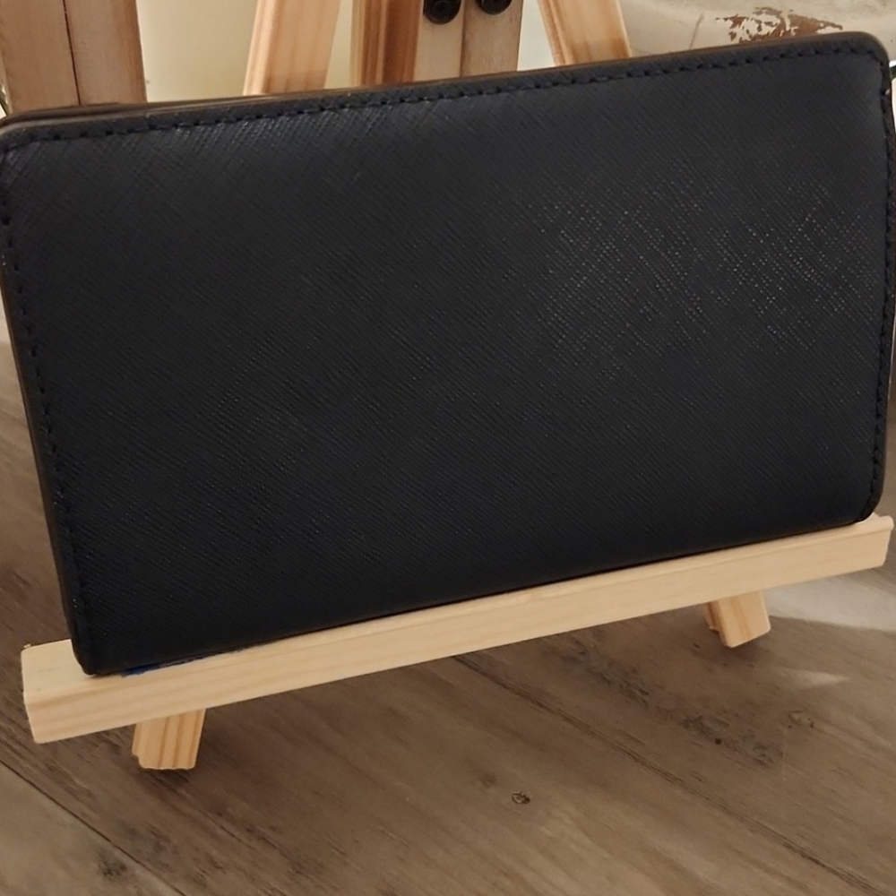 Michael Kors Navy Blue Wallet - Picture 4 of 11